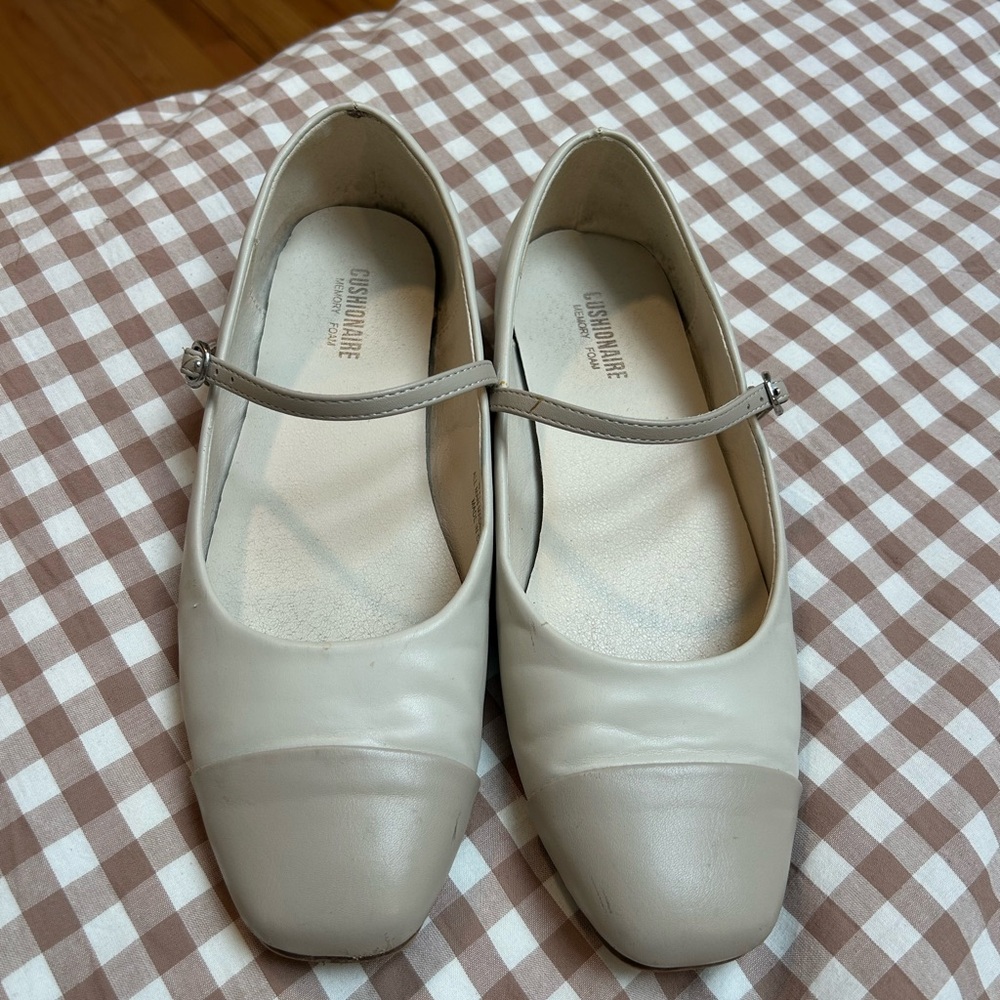 CUSHIONAIRE Women's Sweet Mary Jane Cap Toe Flat with +Memory Foam